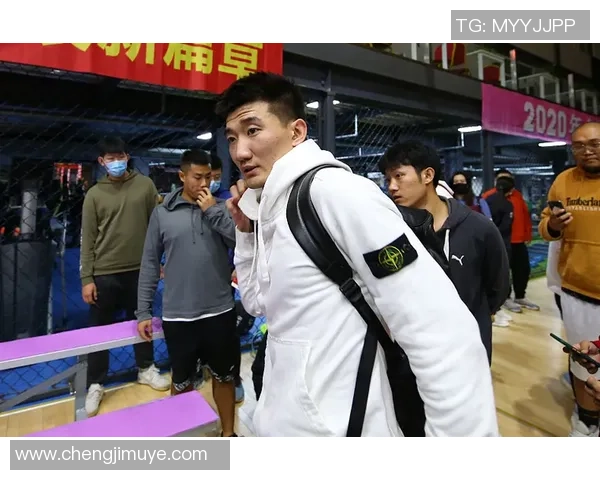 武汉篮球队在世界杯预选赛中的默契配合与战术执行分析 武汉篮球队在世界杯预选赛中的默契配合与战术执行分析